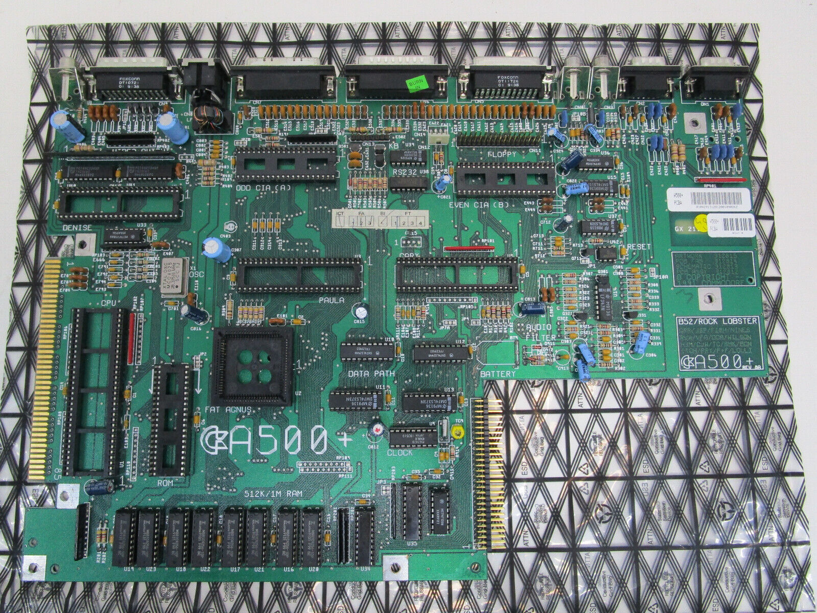 COMMODORE AMIGA 500+ REV 8A BOARD MISSING ALL BIG ICS TESTED AND WORKING LOT 9