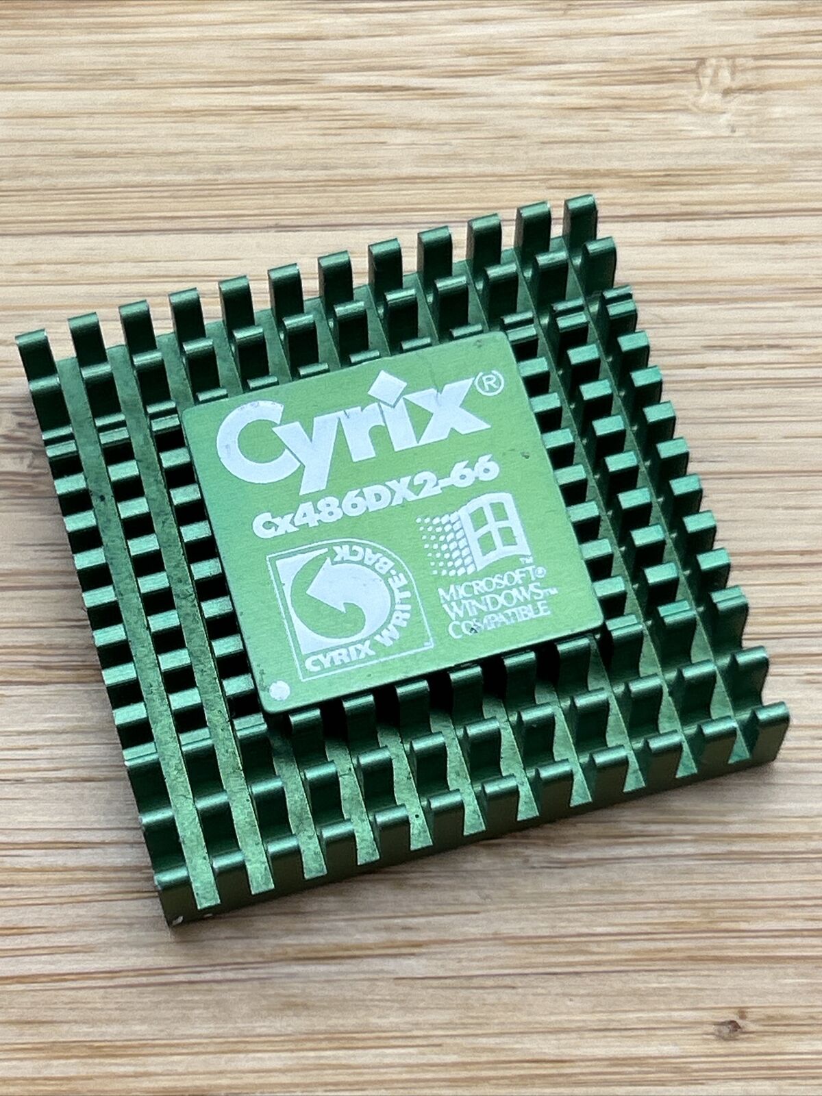 Cyrix Cx486 DX2 66-MHz GREEN HEATSINK ONLY for CPU Processor 1993 Rare Vintage