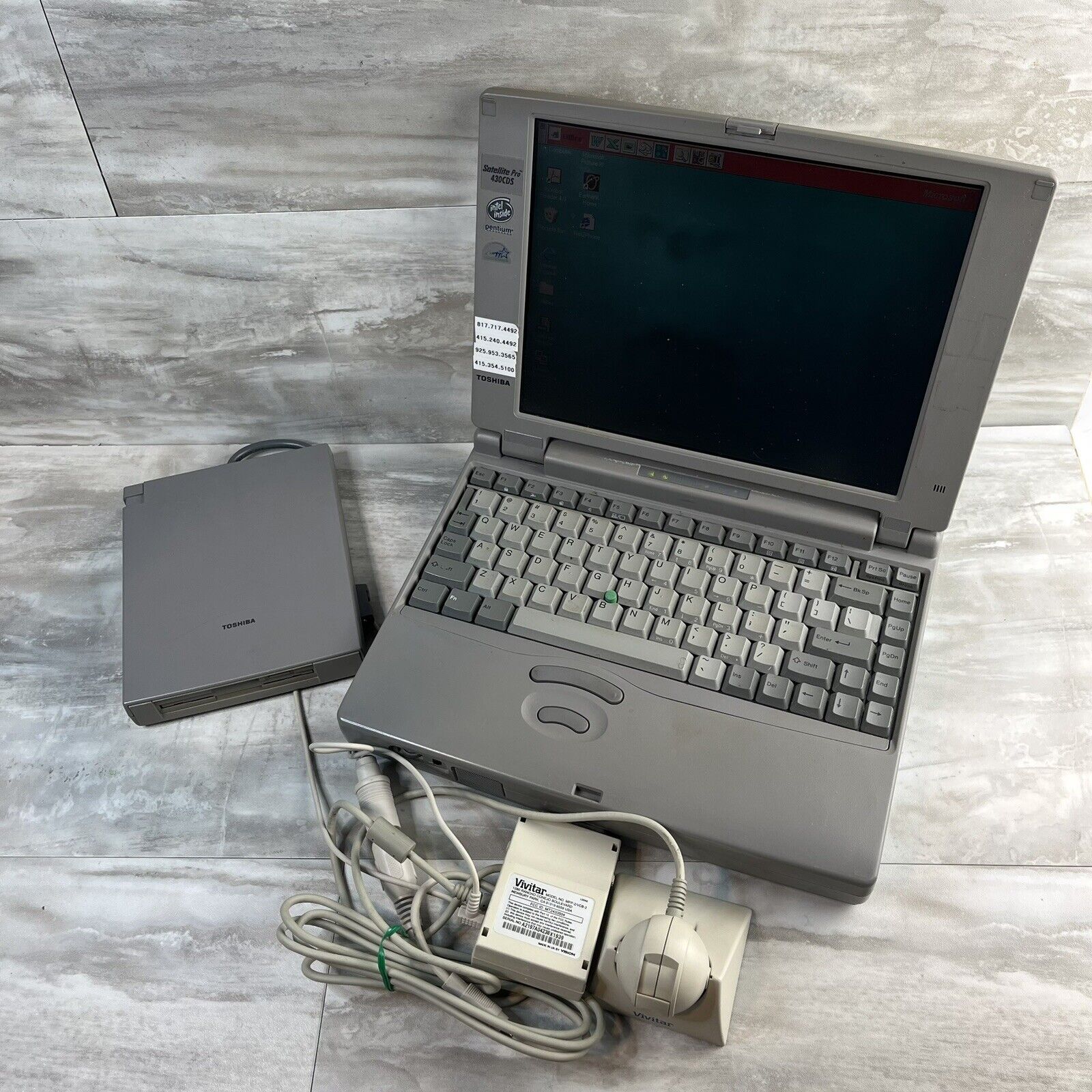 Working Toshiba Satellite Pro 430 CDS Model No PA1230U Vintage Windows 98 Laptop