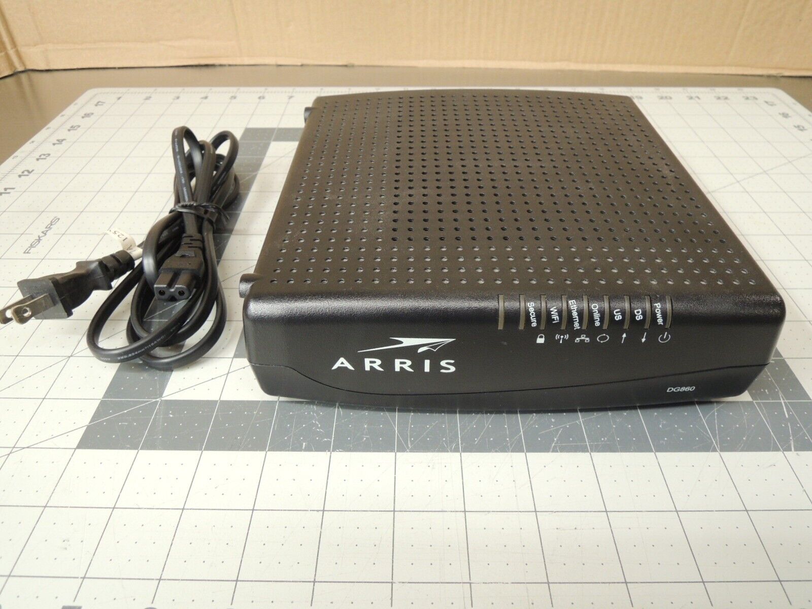 Arris DG860A DOCSIS 3.0 Wireless Cable Modem DG860A43F4D2 with Power Cord