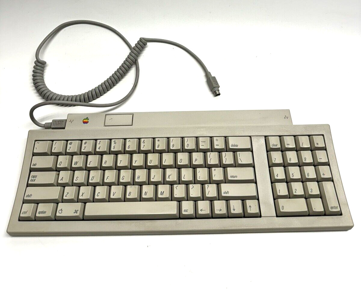 VINTAGE Apple Keyboard II M0487 with NEW keyboard cable, Apple IIGS - Working