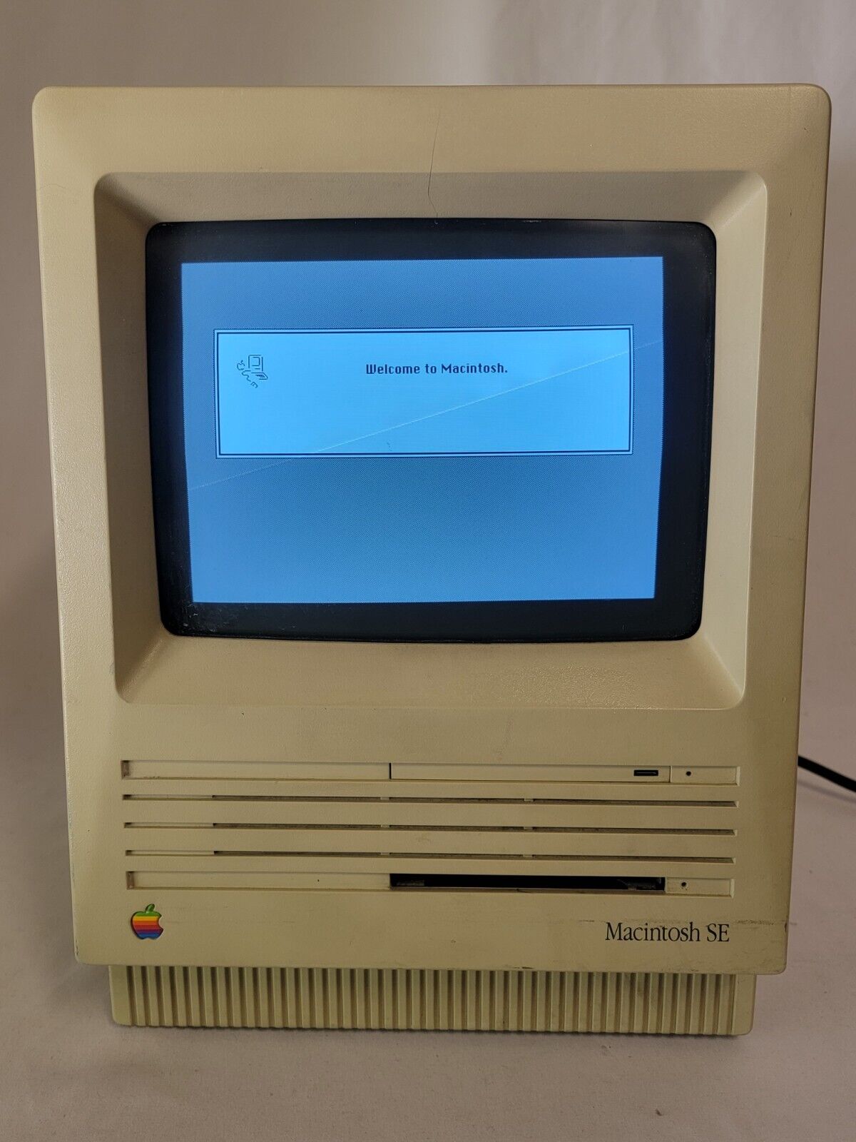 Apple M5011 Macintosh SE Vintage PC