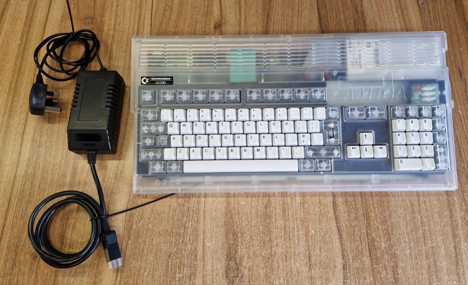 Amiga 1200 clear Case, TF1260 (50 MHZ) , New Psu with WB 3.2 & WHD 100`s Games