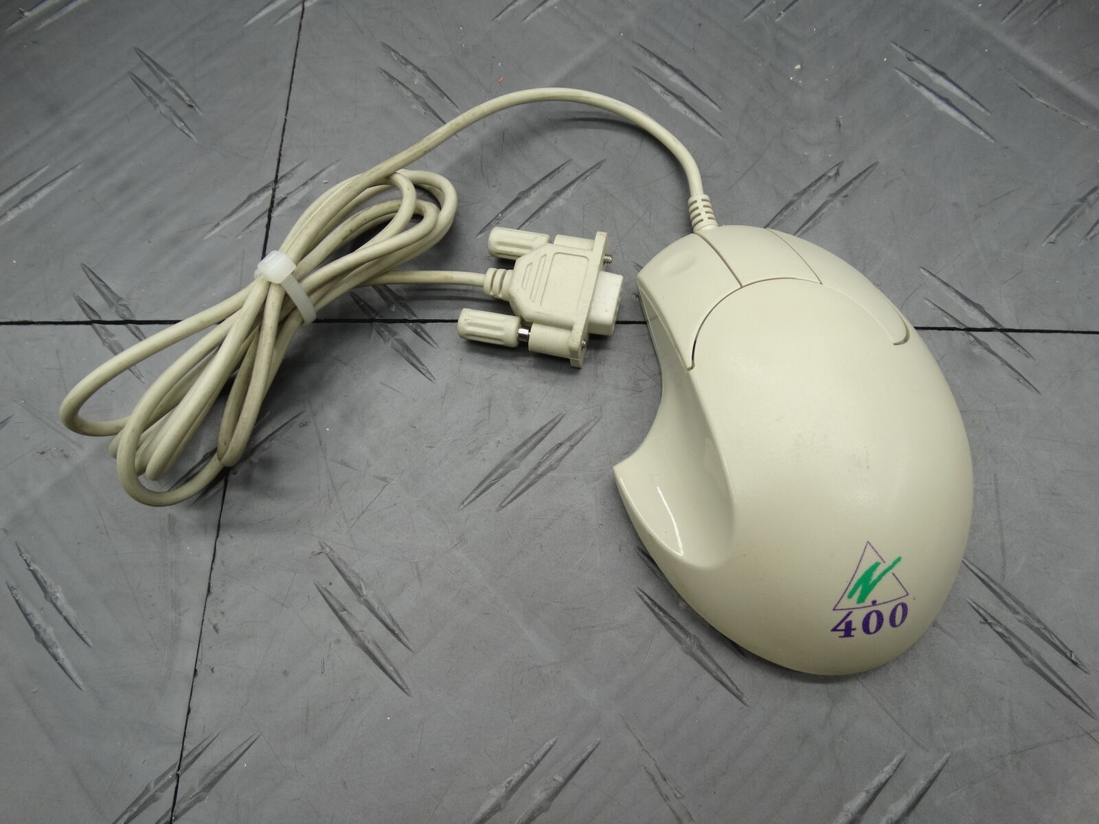 N400 Ball Mouse Vintage Retro Mouse Serial Connector H7001 RARE