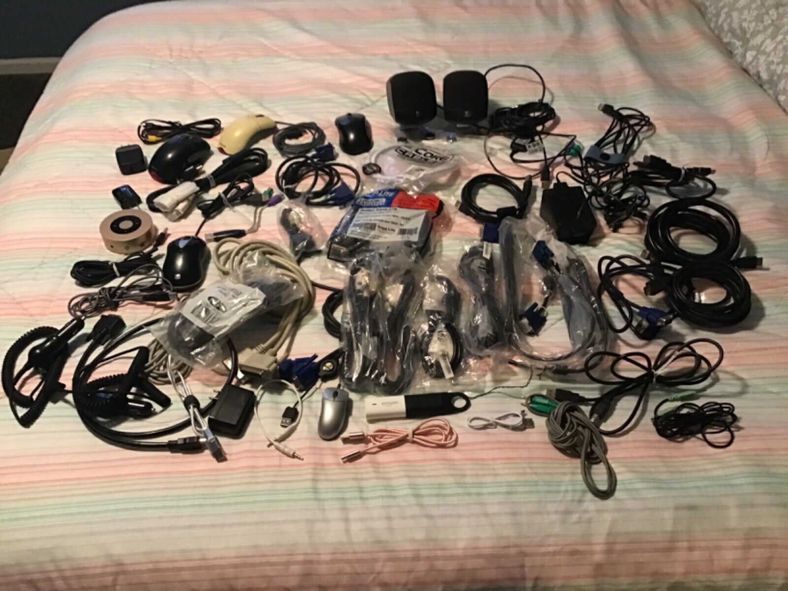Resellers Lot Huge mixed 50+ computer cables/Power AC/video/USB/chargers/printer