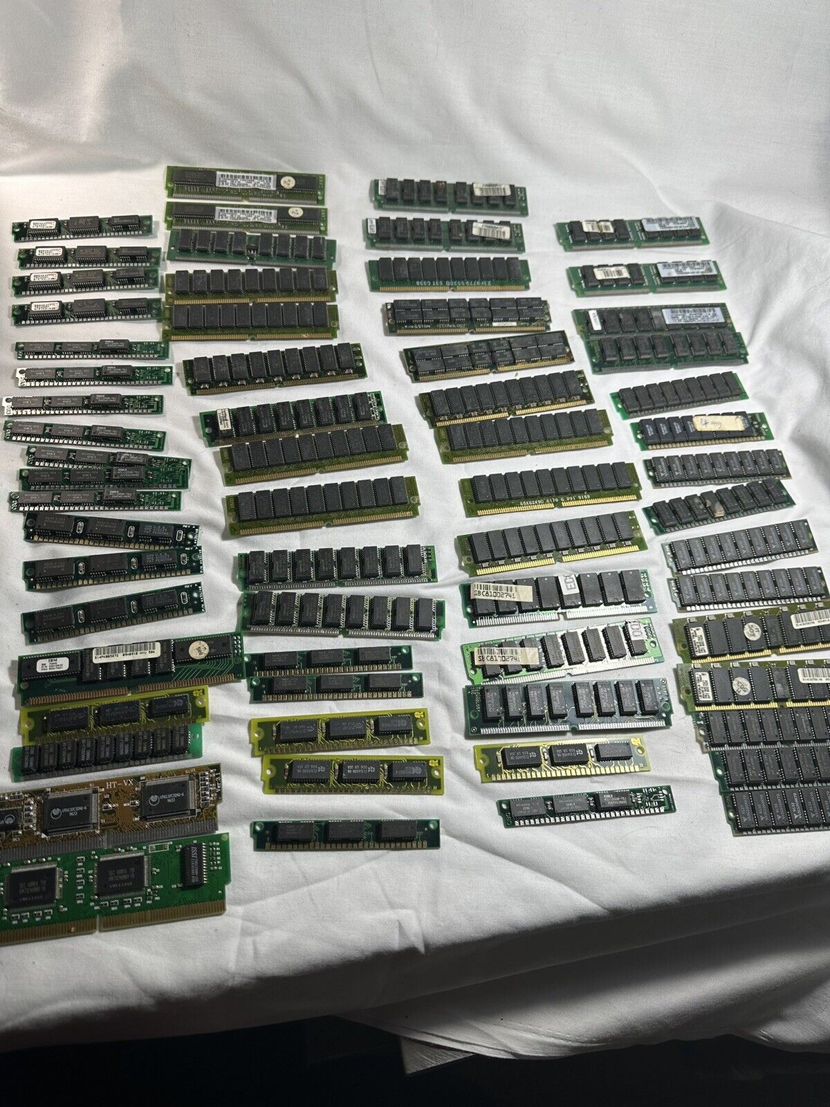 Large lot of early Vintage computer ram