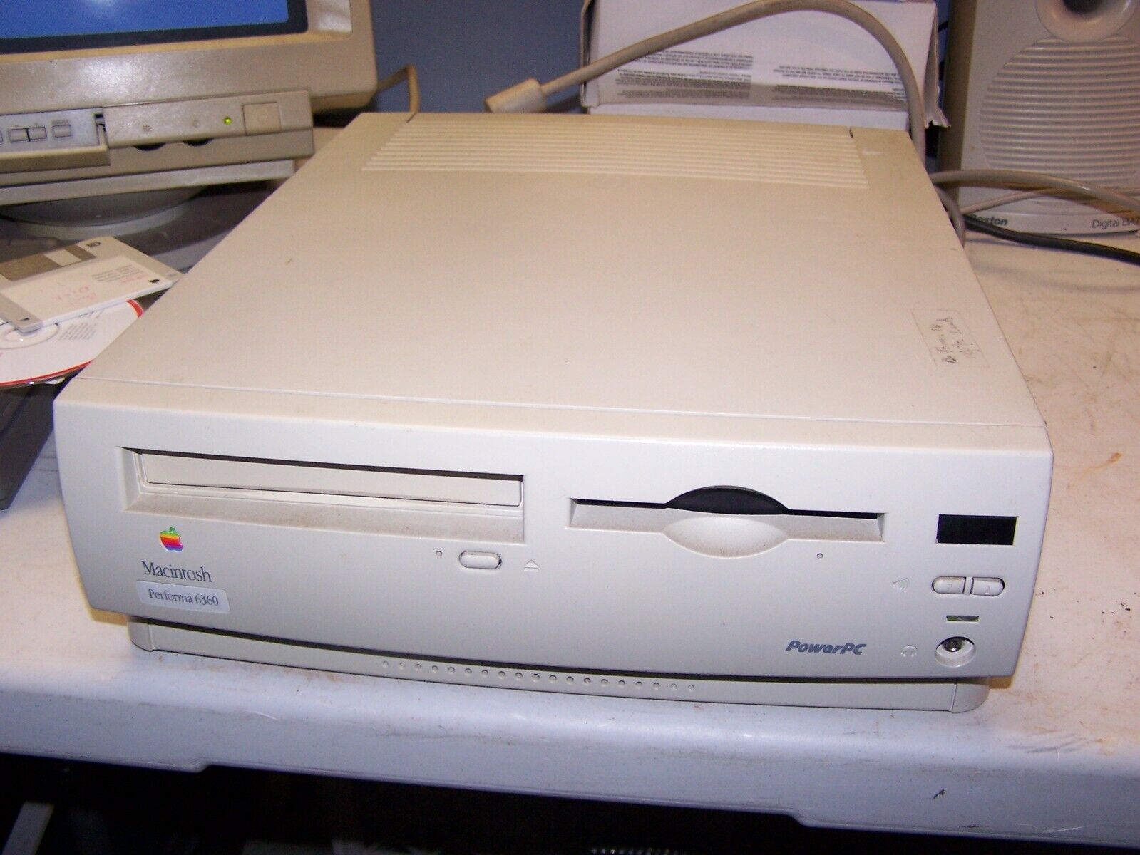 Apple Macintosh Performa 6360, CD, Floppy - SOLD AS IS
