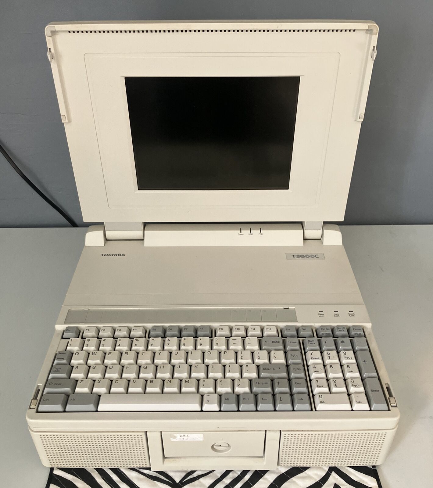 *VINTAGE* TOSHIBA T6600C Portable Laptop Computer