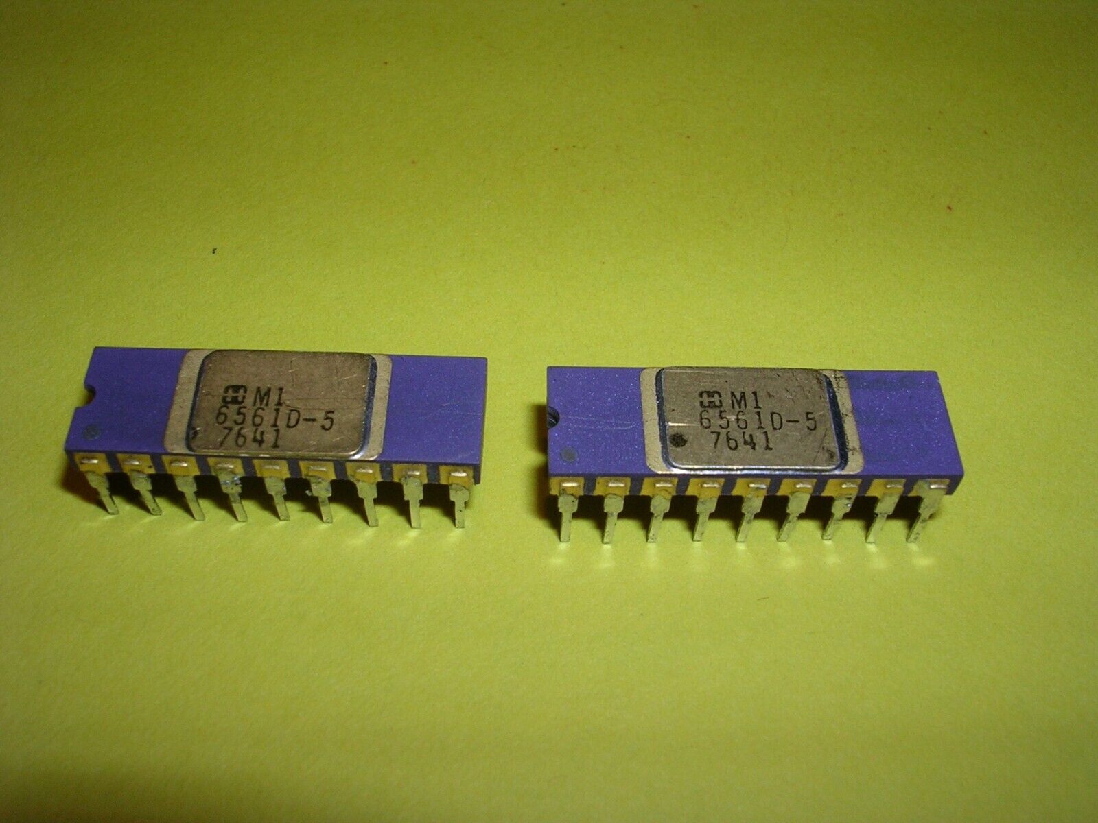 Pair of Two (2) Harris Semiconductor (HM) 6561D-5 (6561) 256 x 4 CMOS RAM Chips