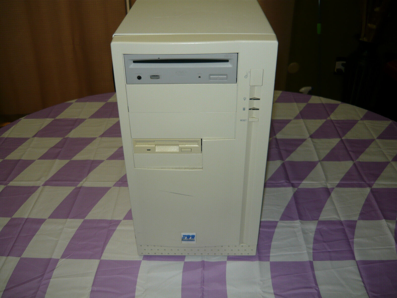 Vintage Pentium II 400 SCSI PC Windows 98 256MB RAM 36GB HDD InWin Case Used