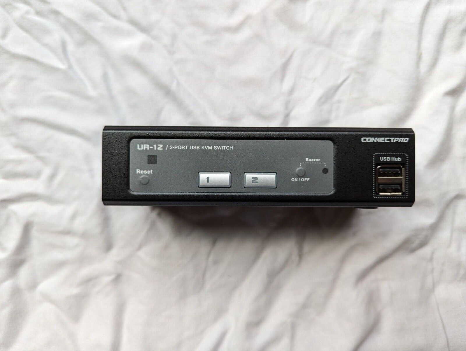 Used ConnectPro UR-12 2-port USB KVM Switch with 6\' Cable Set