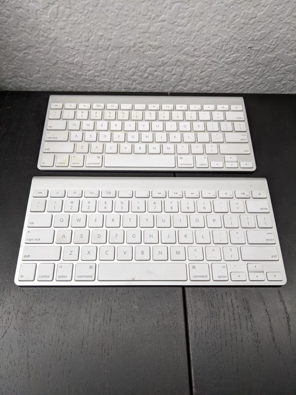 2x OEM APPLE A1314 Wireless Keyboards - BOTH FOR PARTS/REPAIR, AS IS