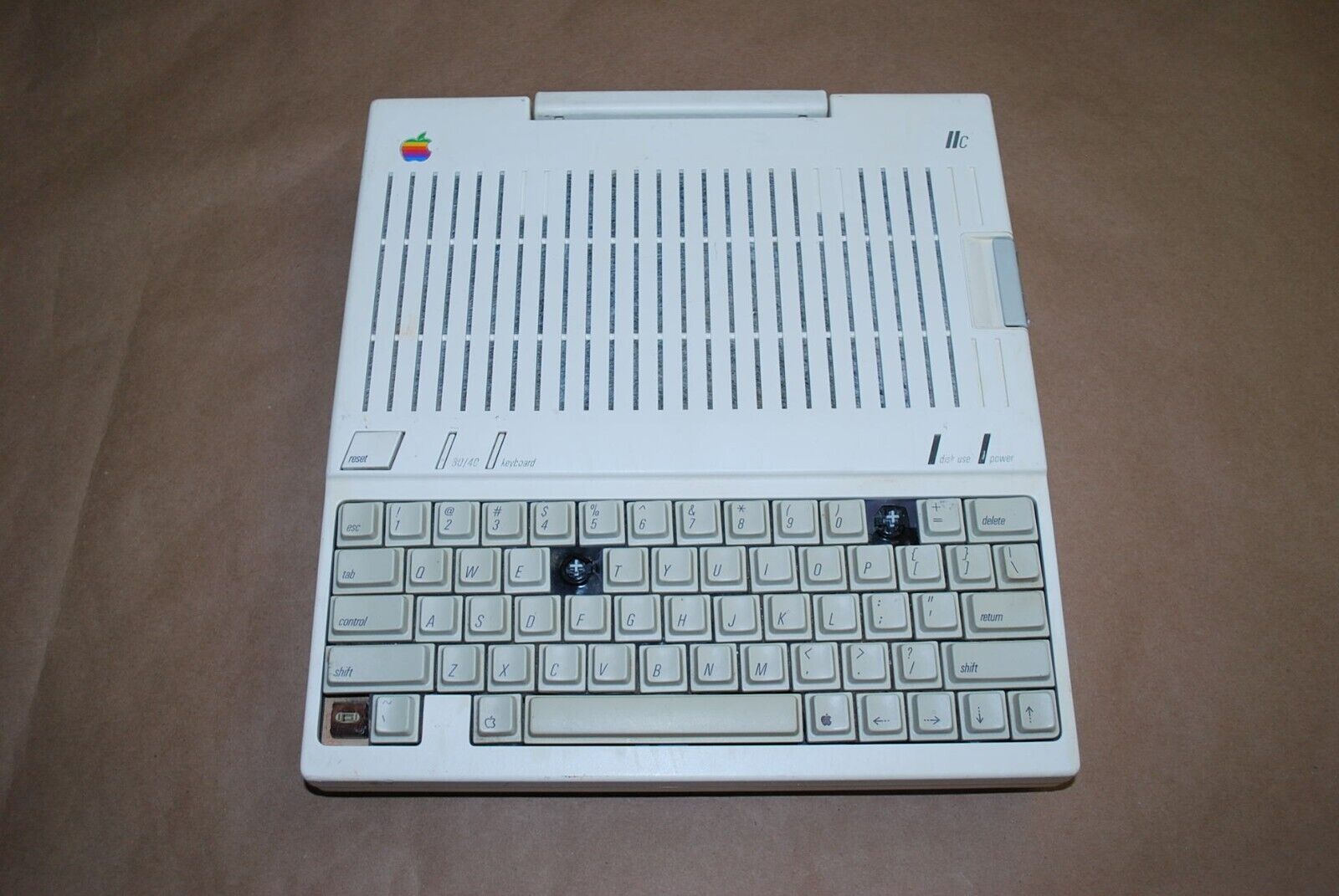 Apple IIc Computer A2S4000 w/o Power Supply Tested