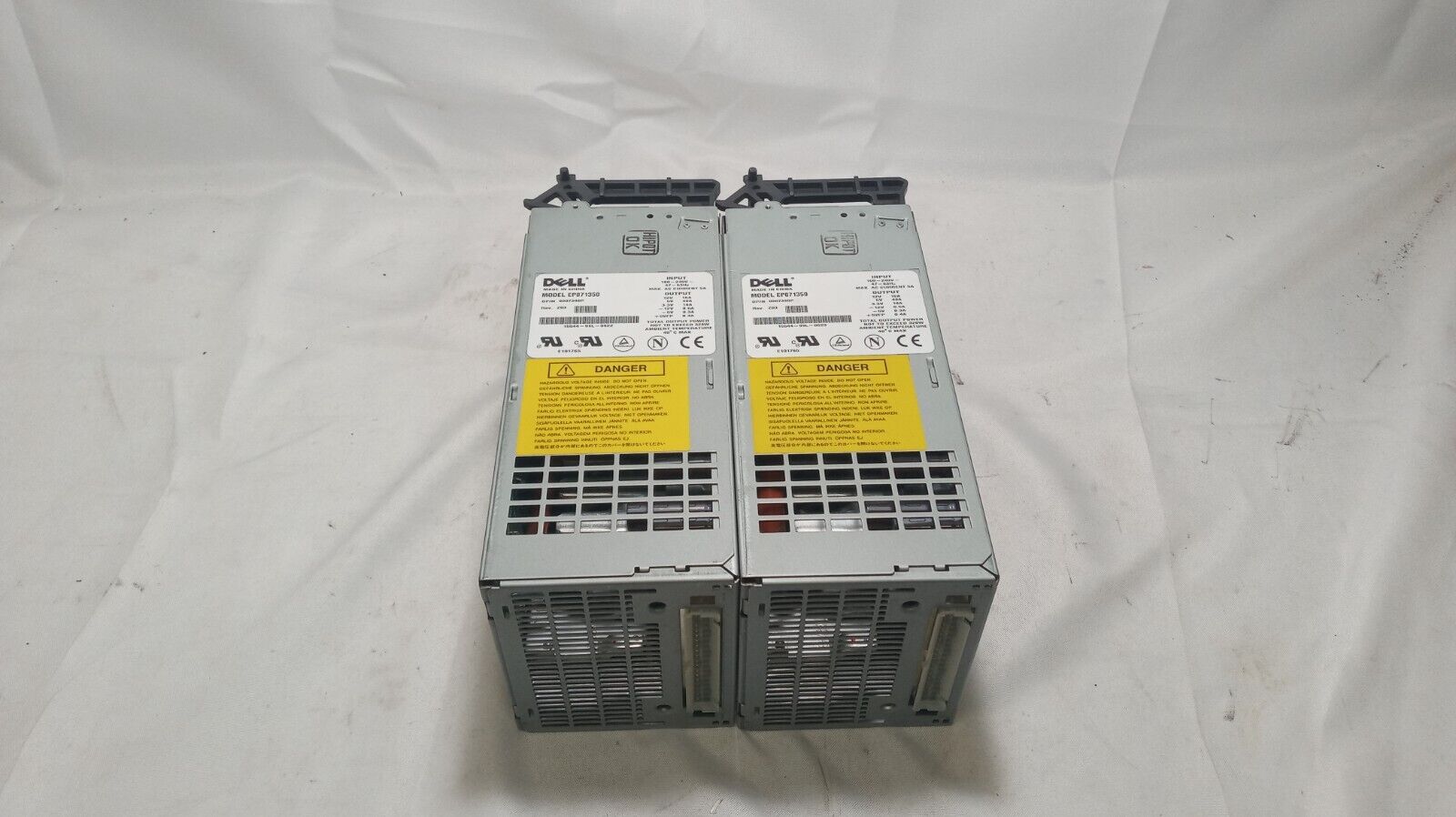 Lot of 2x Dell PowerEdge 4300 4400 6300 6400 320W Power Supply EP071350