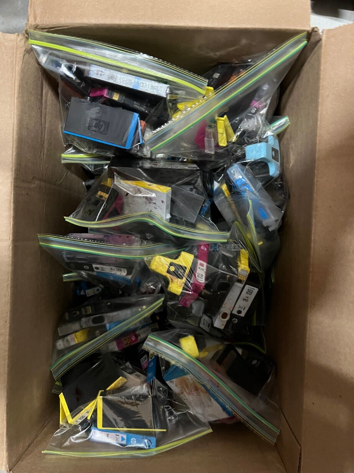 MIX LOT OF 150 BAGGED EMPTY INK CARTRIDGES FOR$300 STAPLES or OFFICE MAX REWARDS