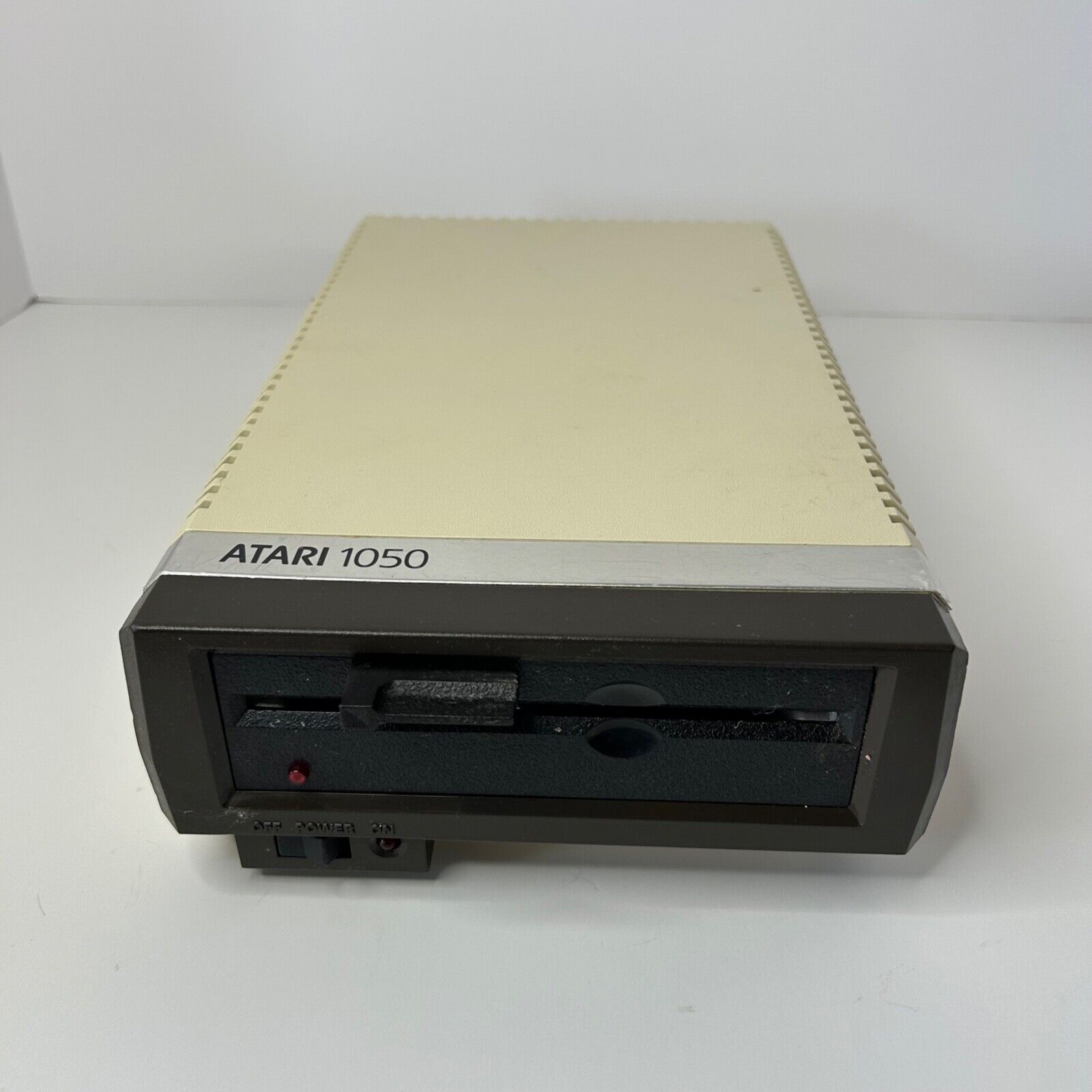 VTG Atari 1050 Floppy Disk Drive Powers On Unit Only No Power Cord