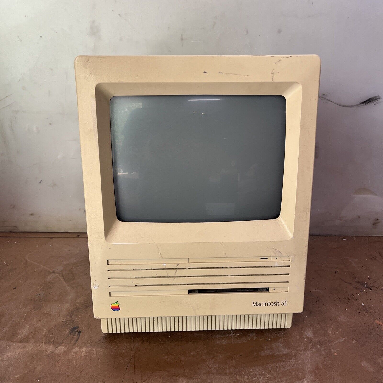 Vintage Apple M5011 Macintosh SE PC