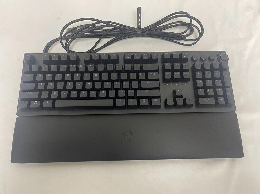 Razer Huntsman V2 Analog Gaming Keyboard Chroma RGB Lighting - Black