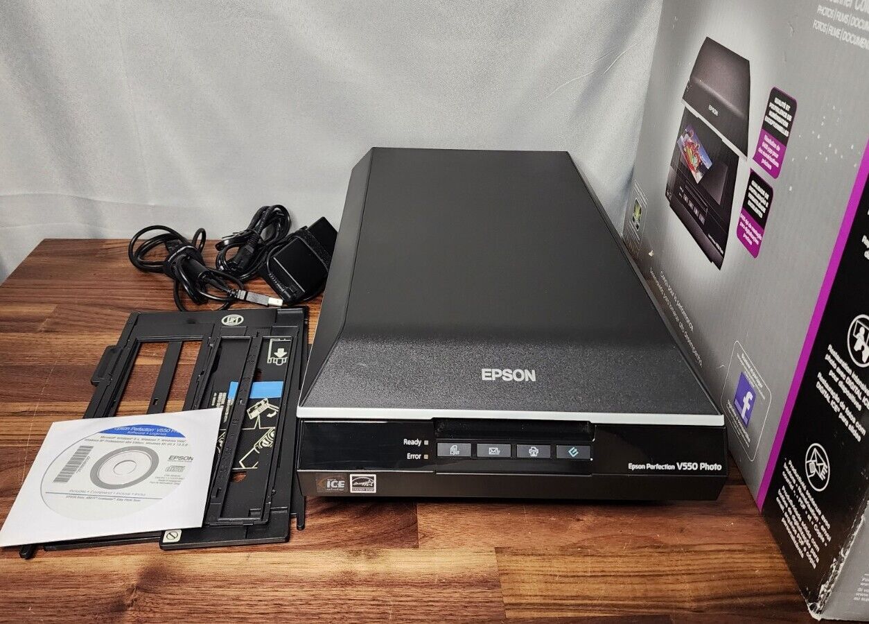Epson Perfection V550 Photo Scanner Great Condition