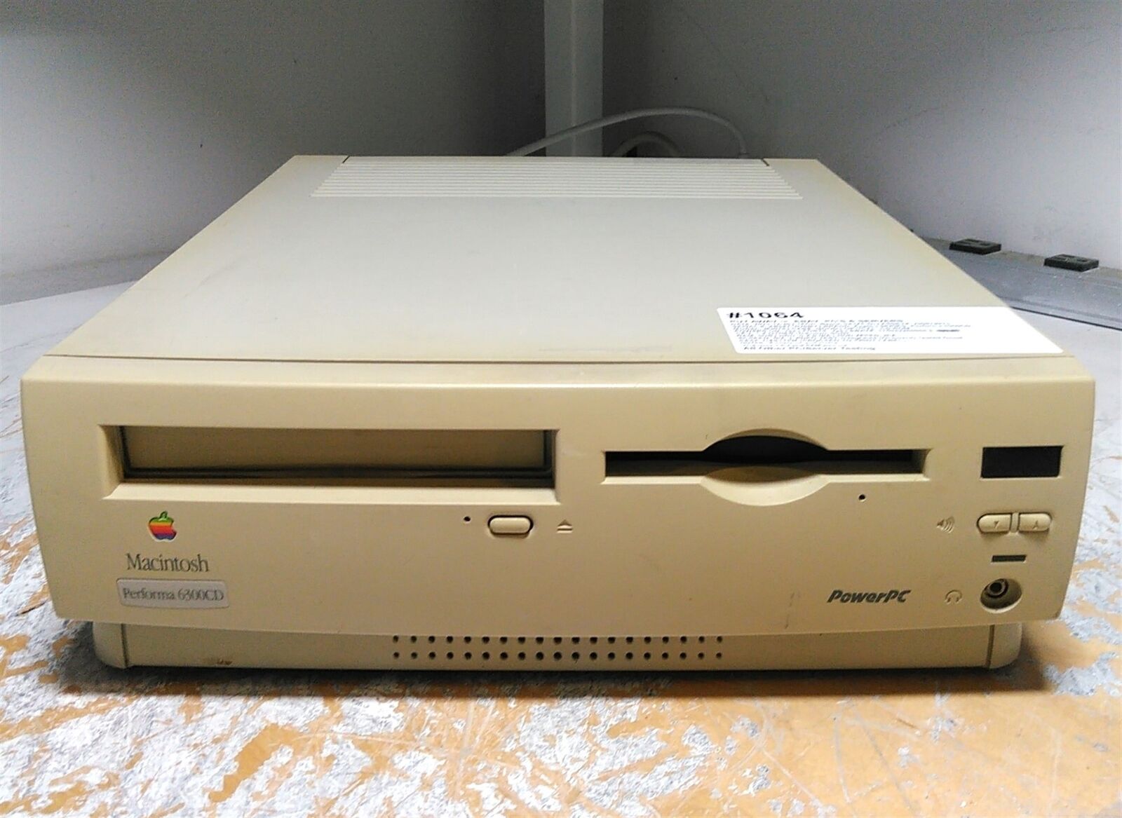 Vintage Apple Performa 6300CD PowerPC Computer Power Tested Only AS-IS 