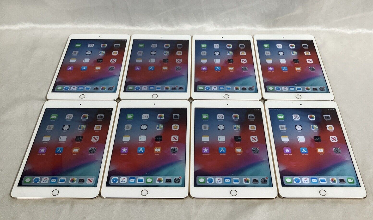 Lot of 8 Apple iPad Mini 3 A1599 16GB Wi-Fi 7.9\