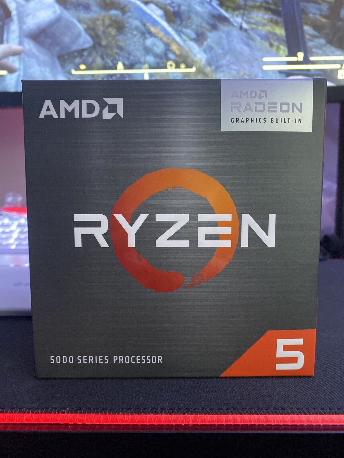 AMD Ryzen 5 5600G Processor (3.9 GHz, 6 Cores, Socket AM4) - 100-100000252BOX