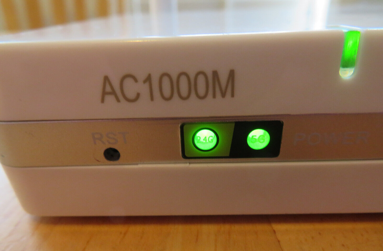ReadyNet AC1000M - Dual-Band 802.11ac Wireless FE Router - 5dBi - 2.4/5Ghz WiFi