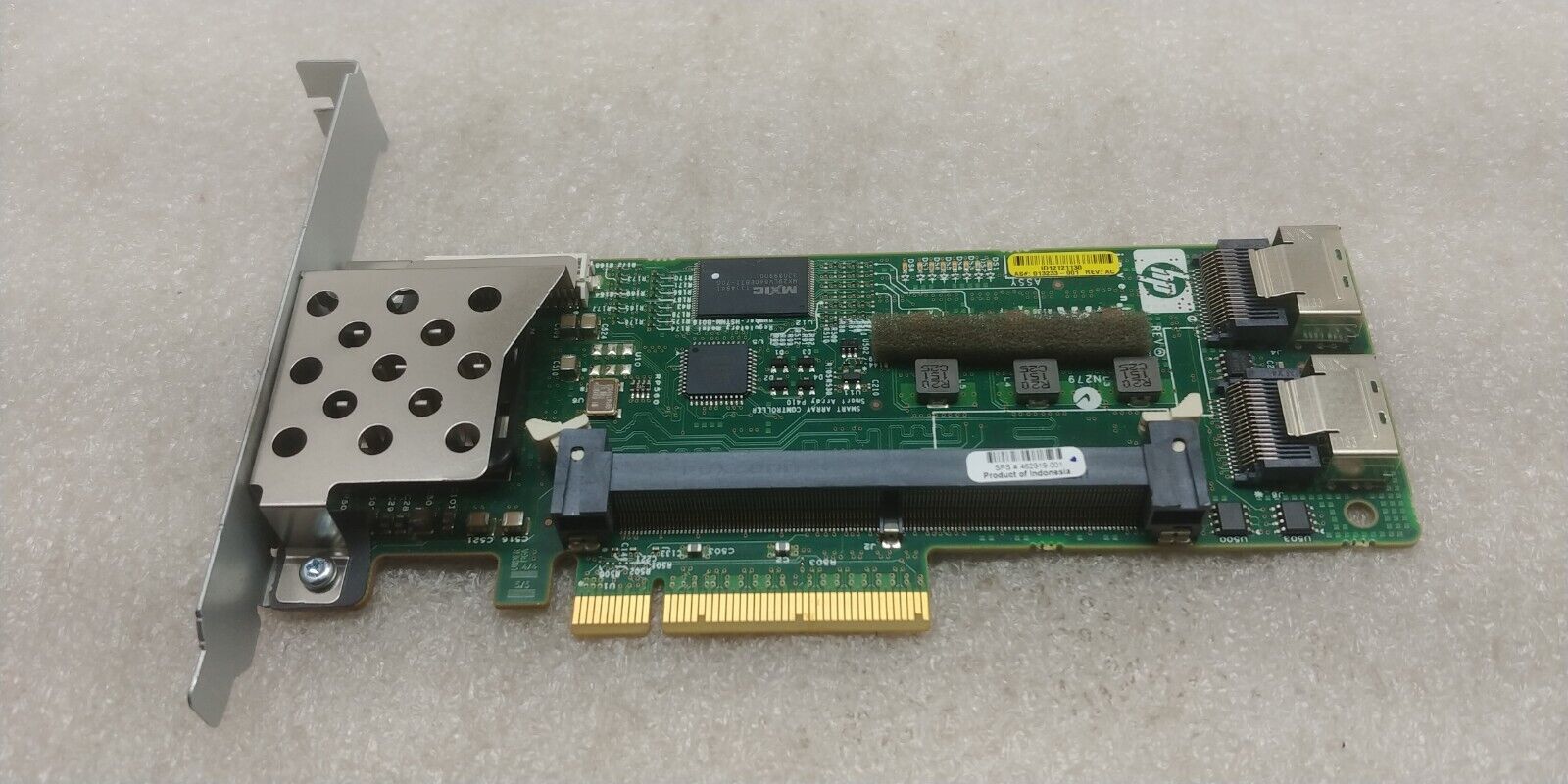 HP 013233-001 Smart Array P410 PCI Express x8 SAS LP RAID Card 