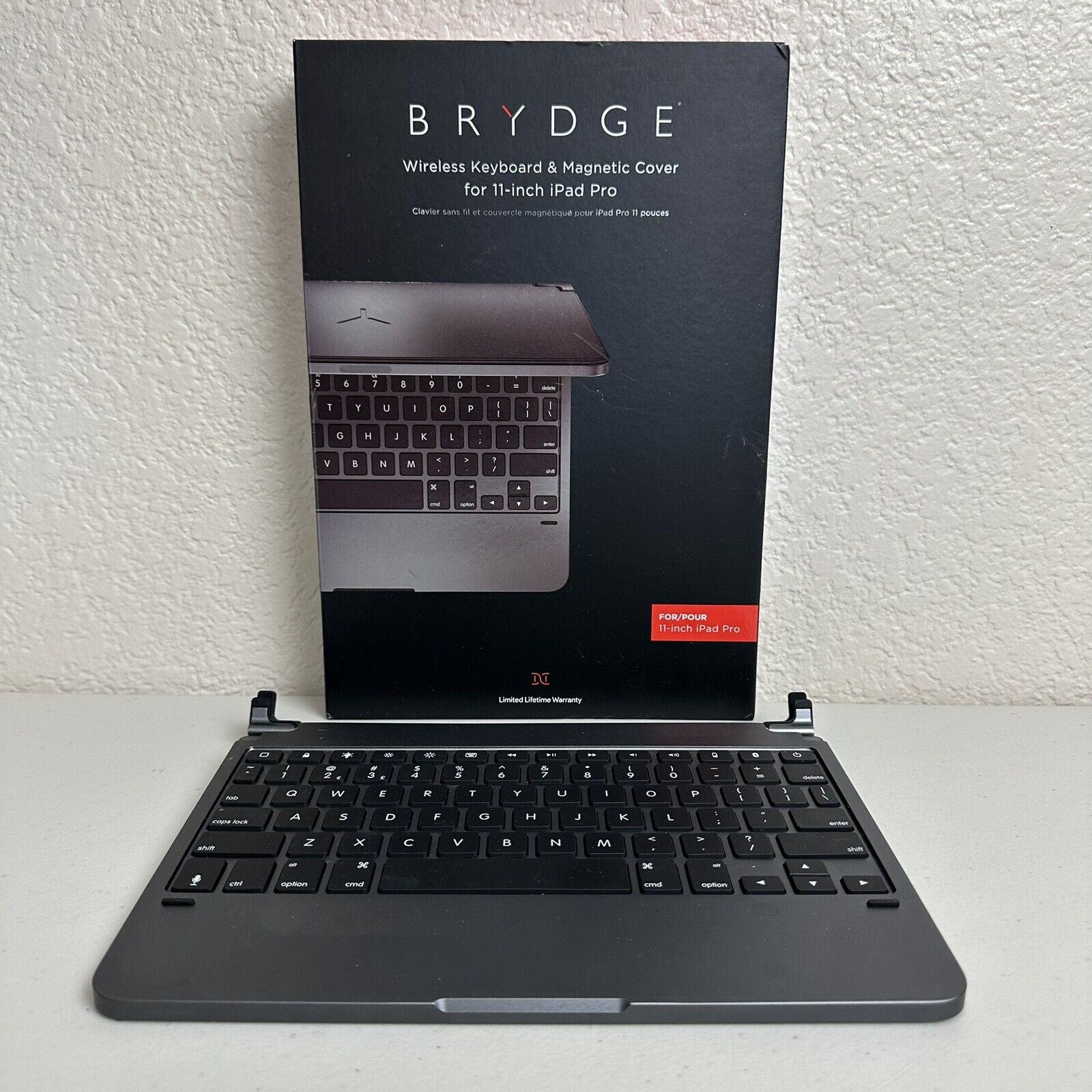 Bluetooth Wireless Keyboard for iPad Pro 11 inch Brydge BRY4012 2018 Space Gray