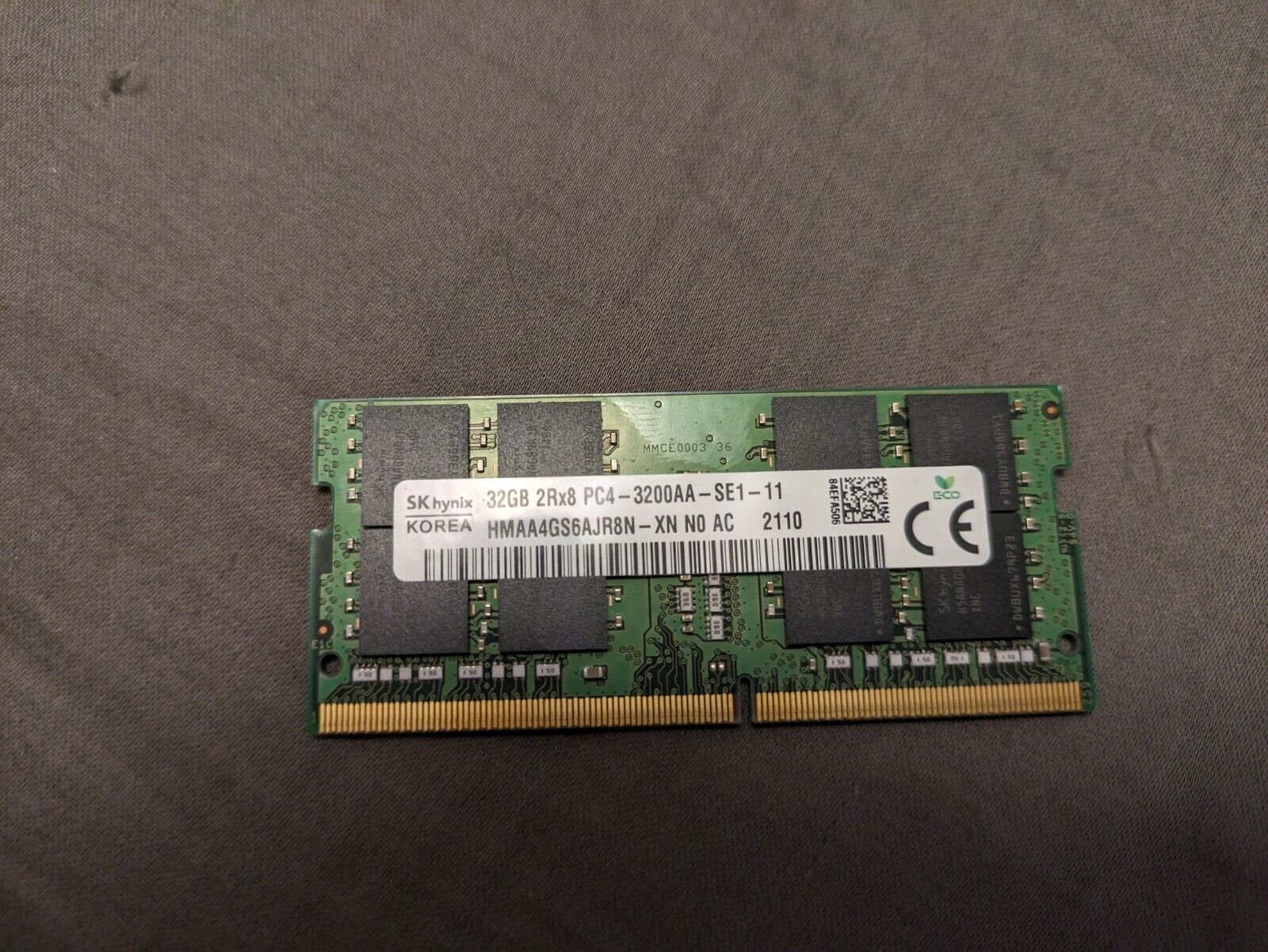 SK Hynix 32GB DDR4 3200 Laptop RAM (HMAA4GS6AJR8N-XN)