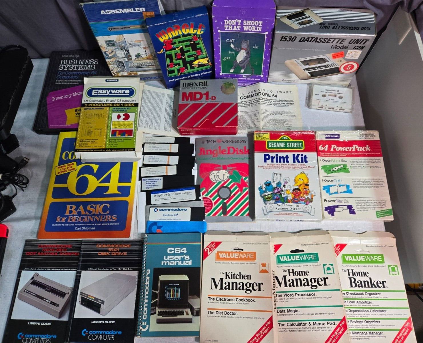 Vintage Commodore 64 Computer Datasette 1530 CN2 Cassette Manuals Games CIB Lot