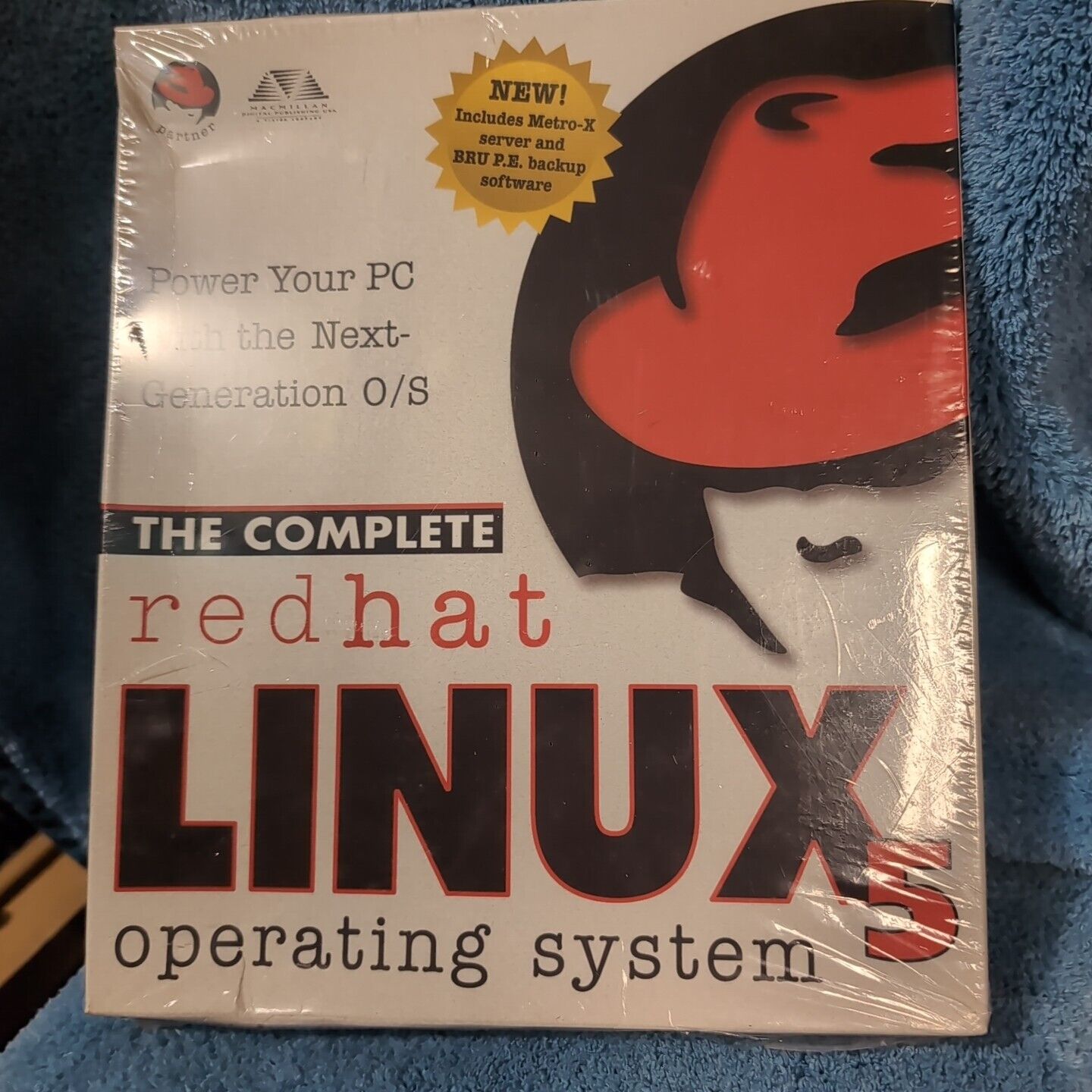 New Sealed Vintage Complete Redhat Linux 5 5.0 Operating System OS Collector PC