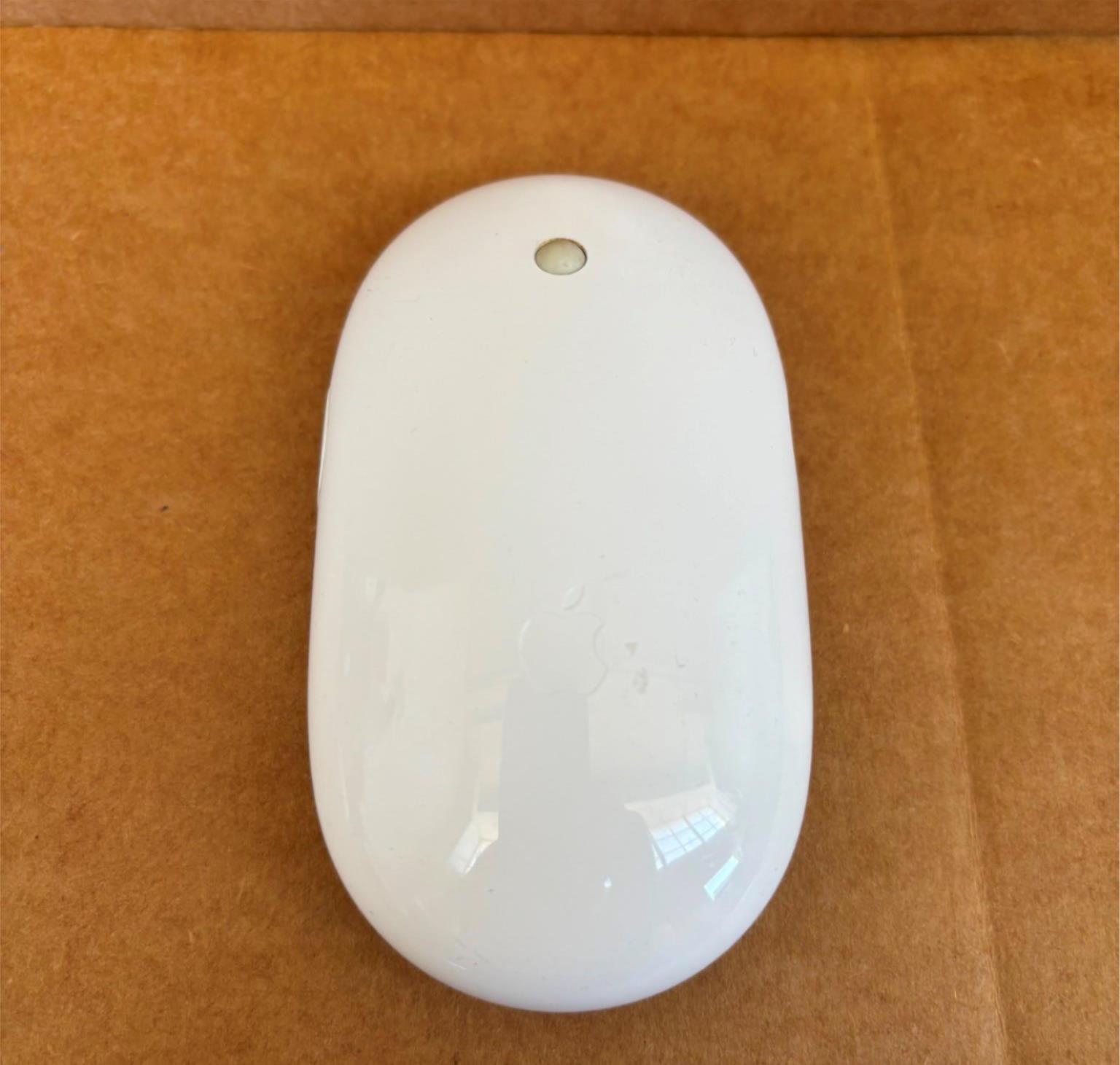 Apple A1197 Wireless Mighty Mouse MA272LL/A Bluetooth Wireless White w/Batteries