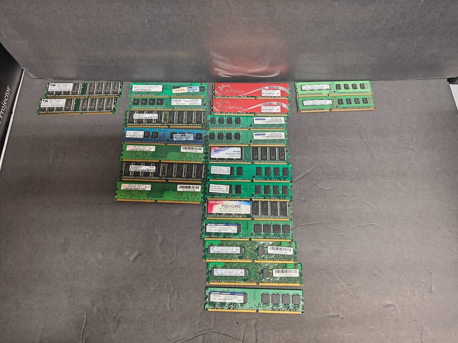 Lot of 23 DDR3 PC3 Desktop RAM/MEMORY