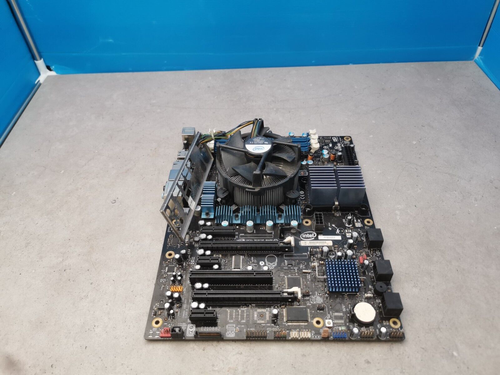 Intel DX58SO Intel LGA 1366 X58 ATX Motherboard + CPU