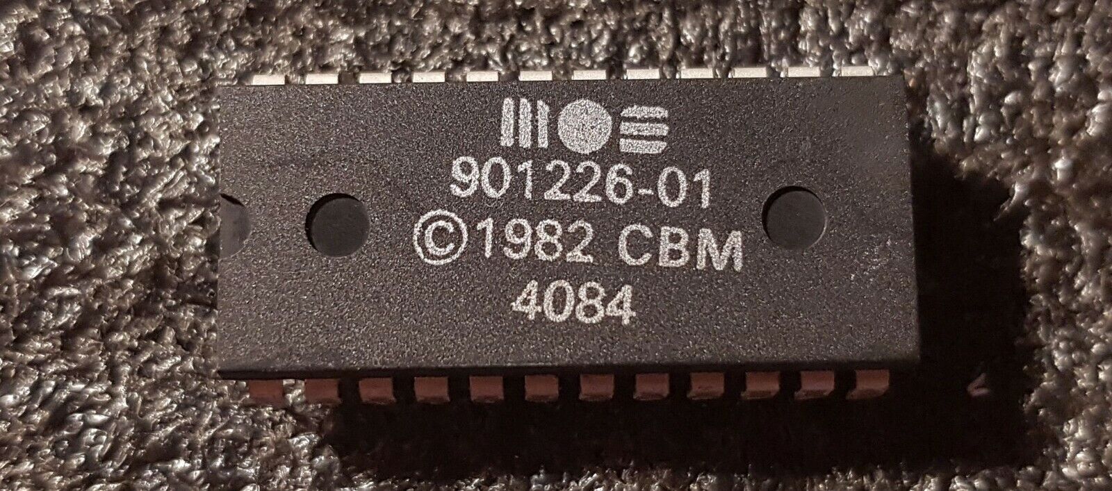 MOS 901226-01 BASIC ROM Chip, IC for Commodore 64, Tested and Working.
