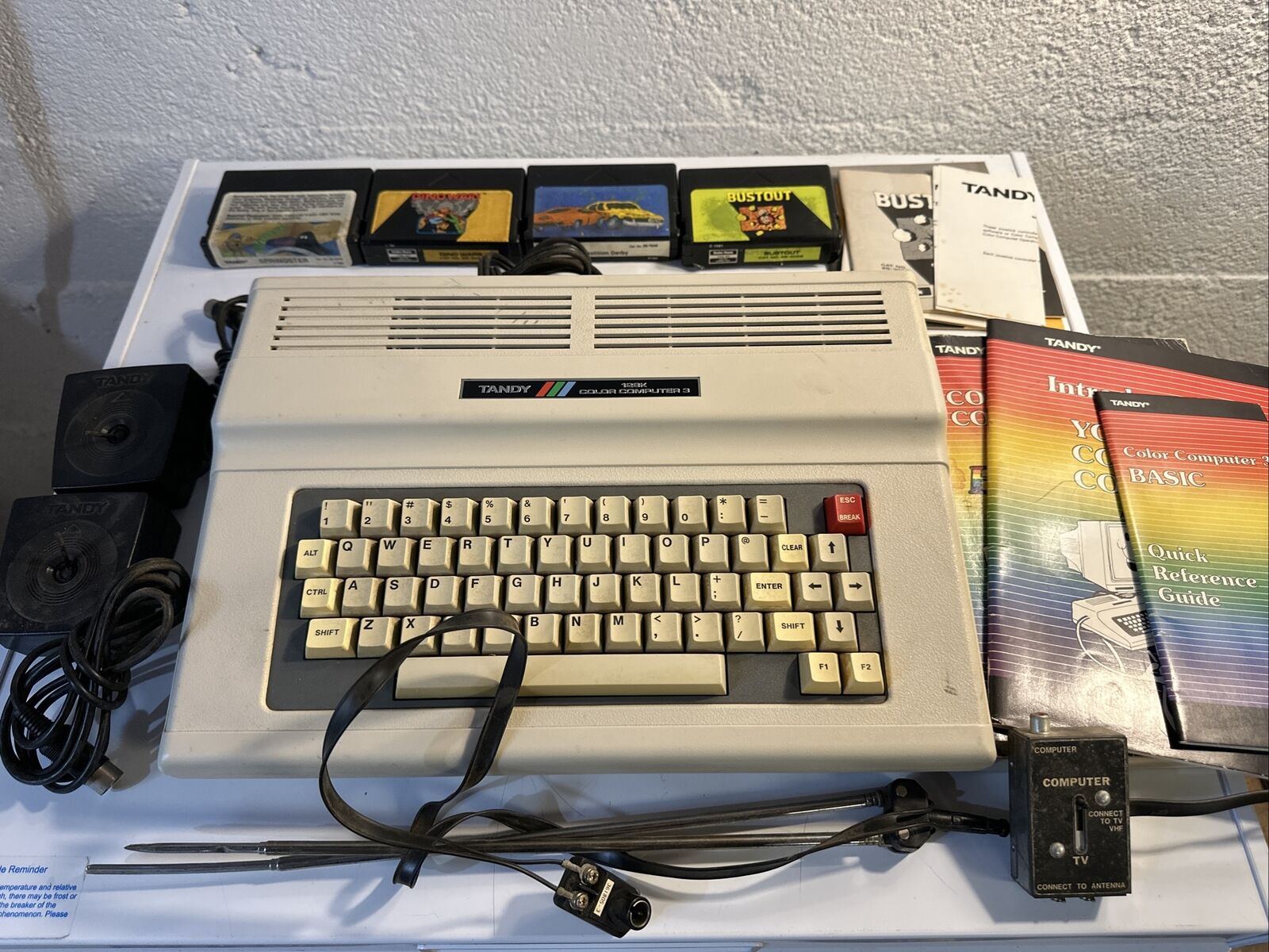 tandy 128k color computer 3 Lot With 4 Games, Manuals and Accessories