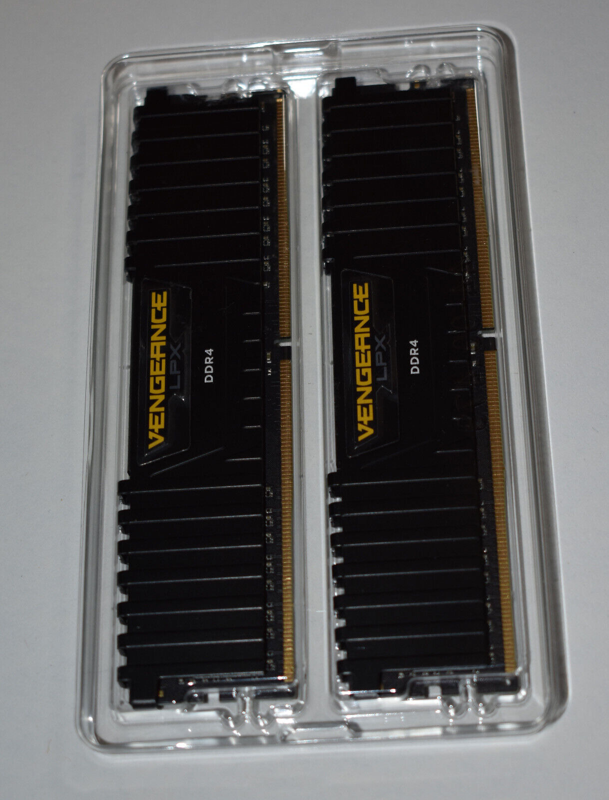 NEW Corsair Vengeance LPX 16GB (2 x 8GB) PC4-28800 (DDR4-2133) Memory...