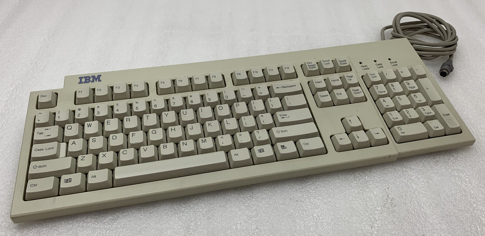 Vintage IBM Wired Keyboard Model KB-7953 P/N 02K0805 S/N 0097483