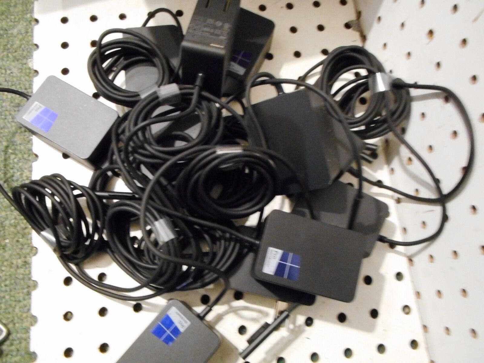 LOT OF TEN[10]  WINDOWS PRO 15V 1.6A CHARGER