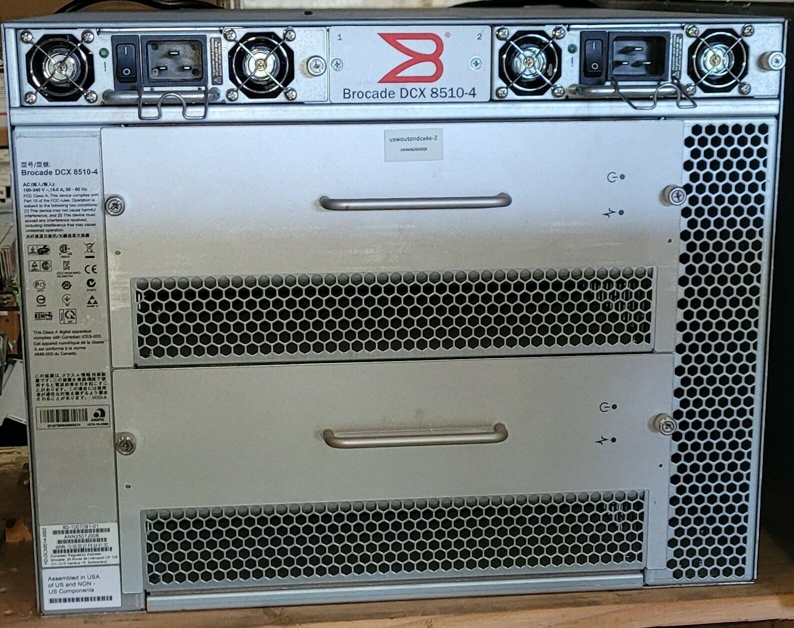 Brocade DCX 8510-4 SAN Backbone Switch w/ 2x CR16-4, 2x PSU