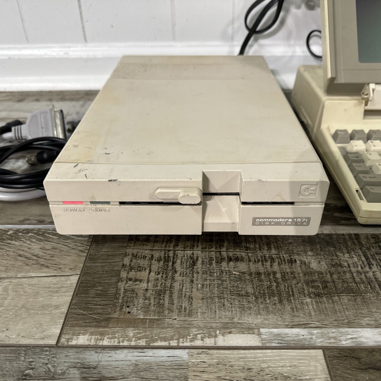 Commodore 1571 Floppy Disk Drive w/ Original JiffyDOS