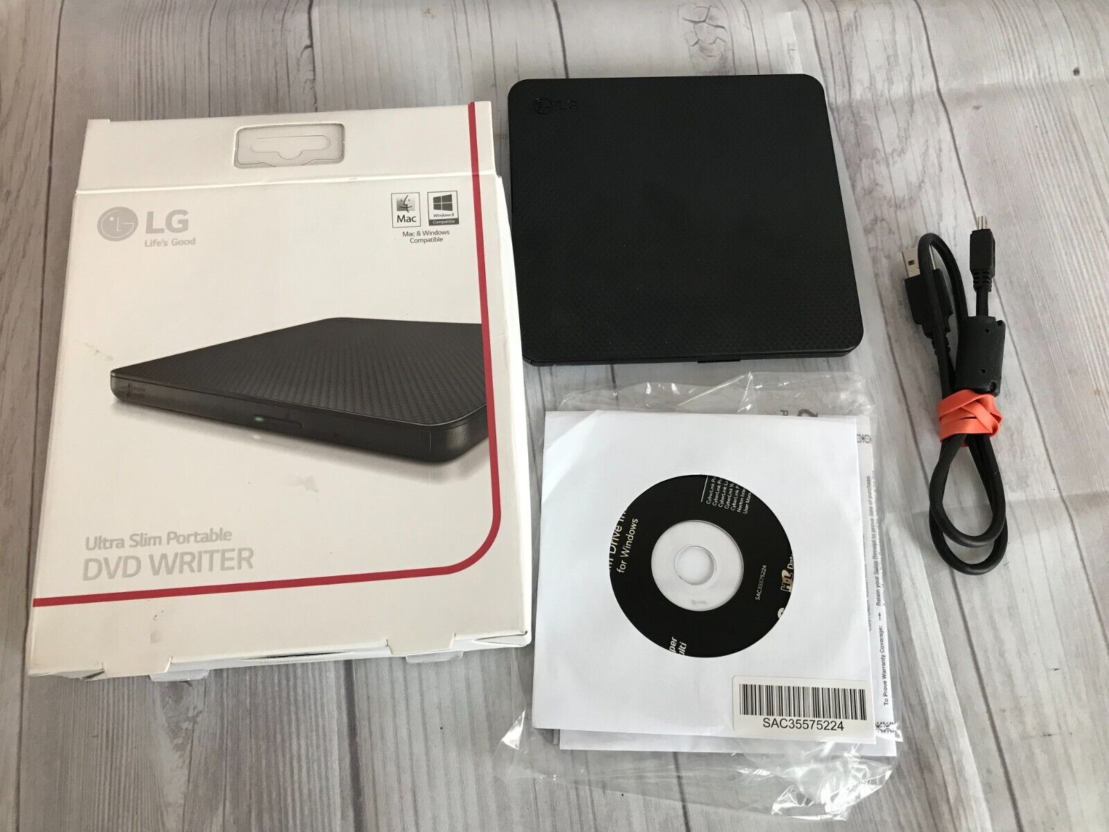 LG Ultra Slim Portable DVD Writer SP80NB60 DVD 8X CD 24X, Excellent Condition
