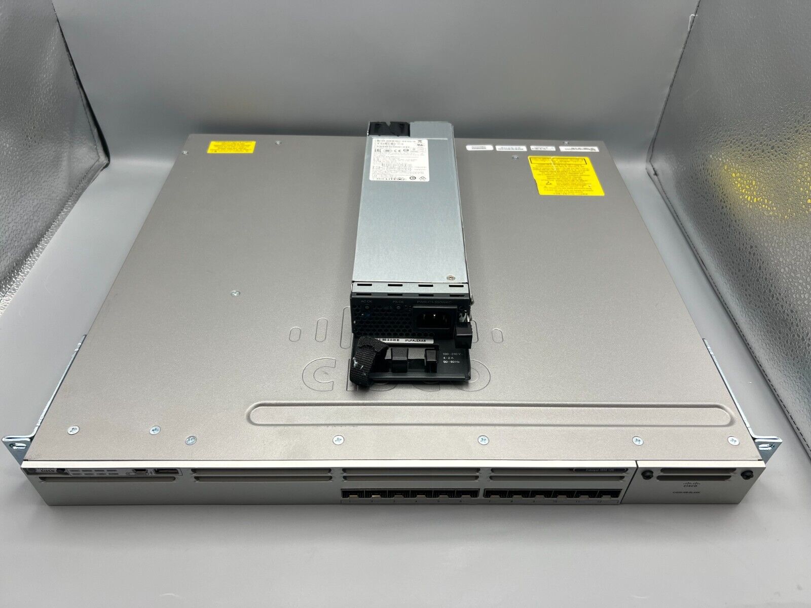Cisco 3850 Series 12 Port SFP Switch, IP Base, WS-C3850-12S-S