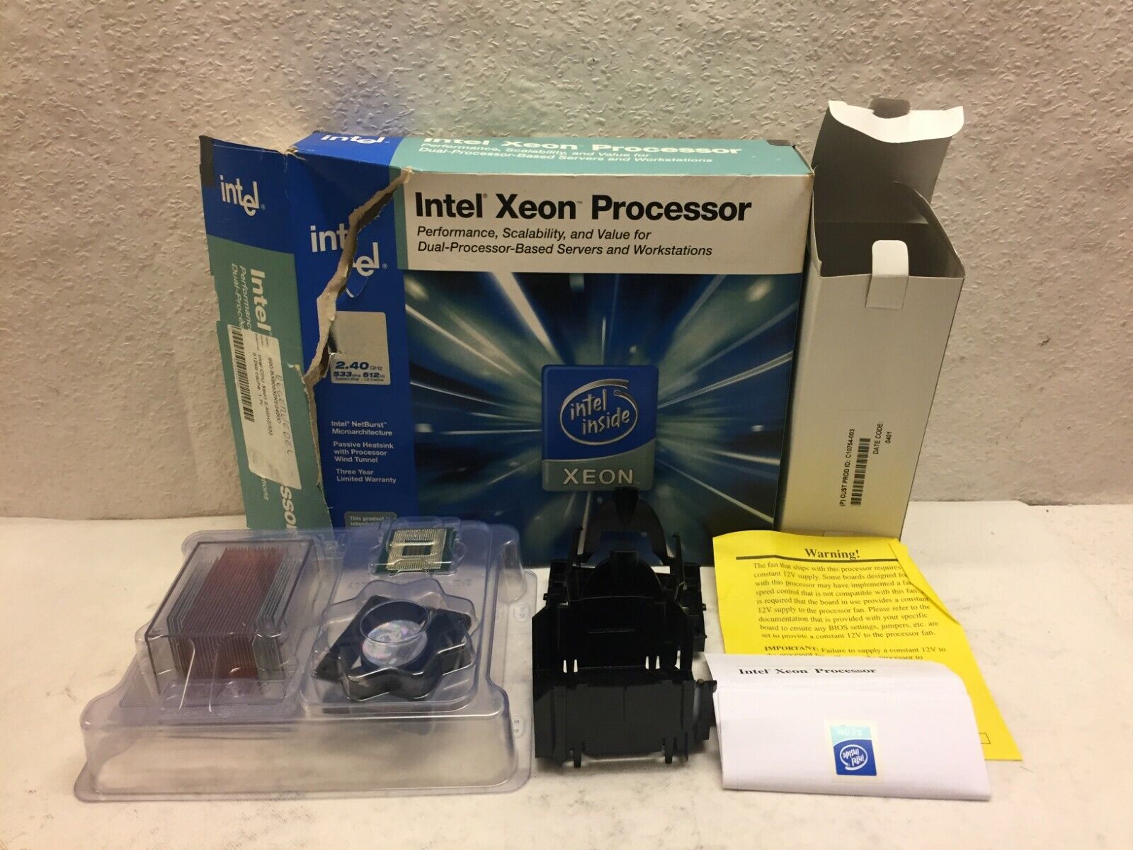Intel Xeon Processor 2.40 Ghz 533 mhz 512 kb L2 Cache Complete NEVER USED