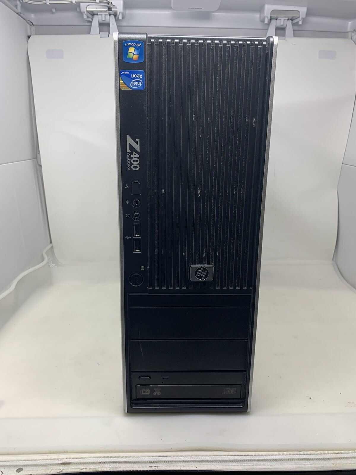 HP Z400 Workstation Intel Xeon W3550 3.07GHz 12GB RAM No HDs/OS 32224F15