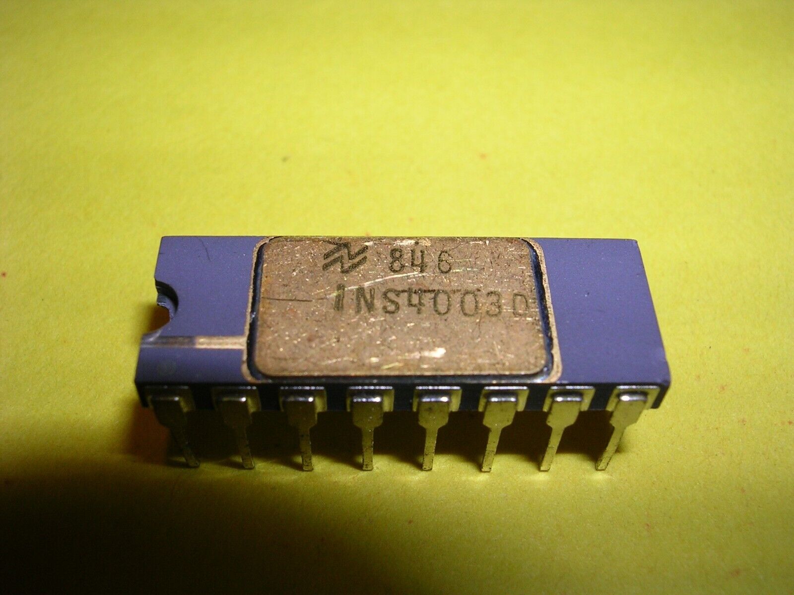 National Semiconductor INS4003D (INS4003) Chip for 4004 / C4004 / MCS-4, Type 1