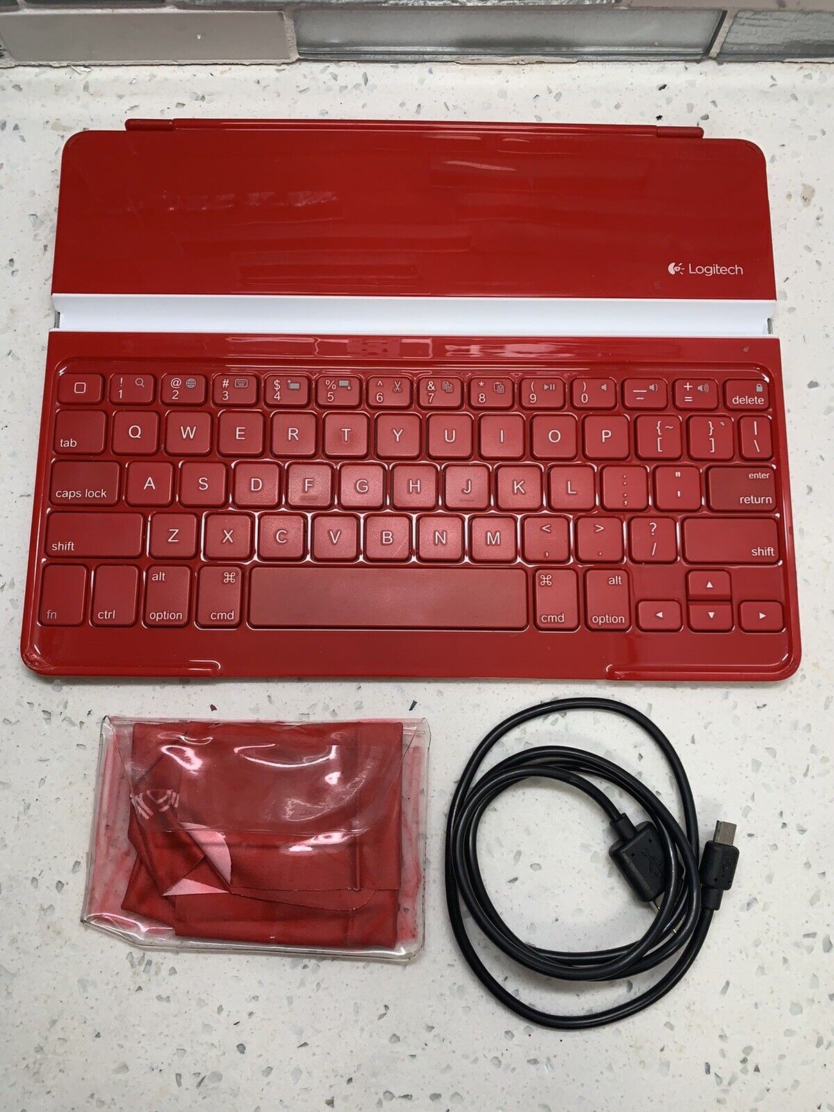 Logitech Ultrathin Red Wireless Bluetooth Keyboard Cover for IPad 2/3/4 Works