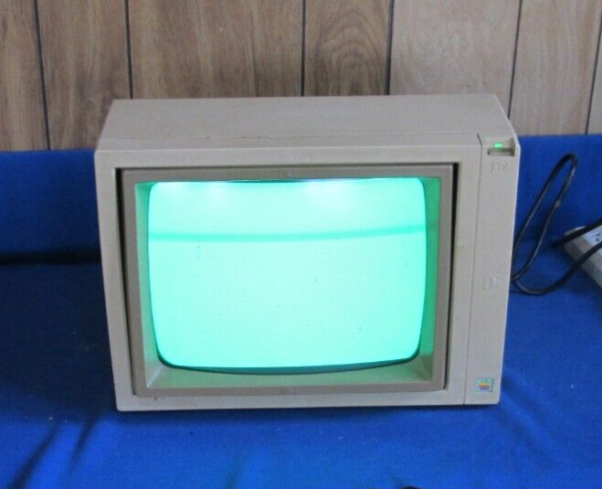 Vintage Apple Monochrome Green Monitor A2M2010 bright screen SN0294666