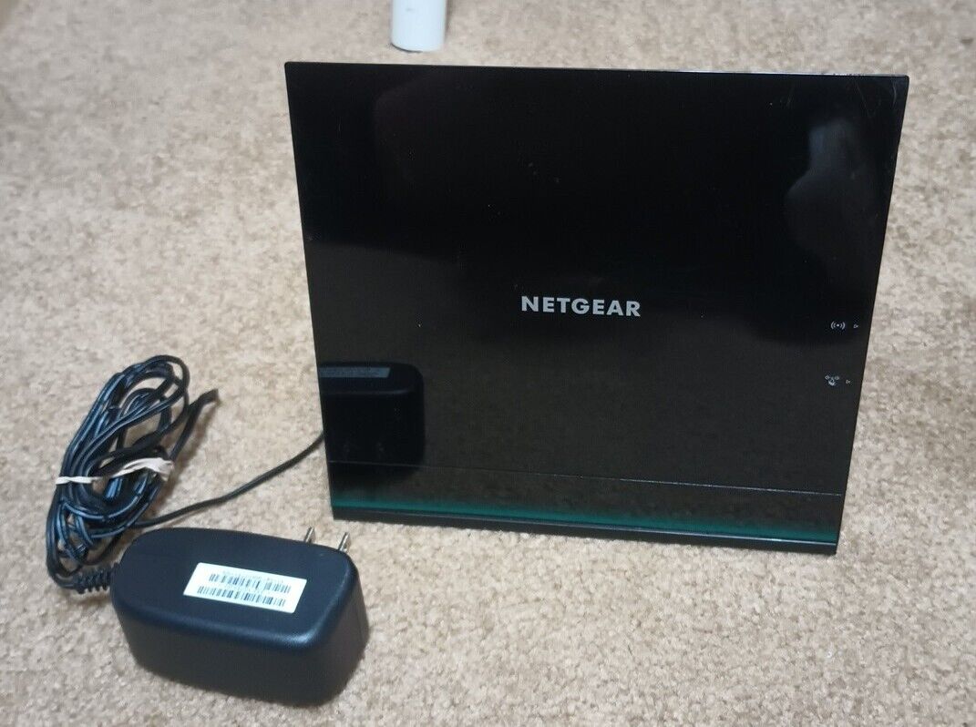 Netgear R6100 4-Port Dualband Gigabit Smart Wireless AC1200 Router